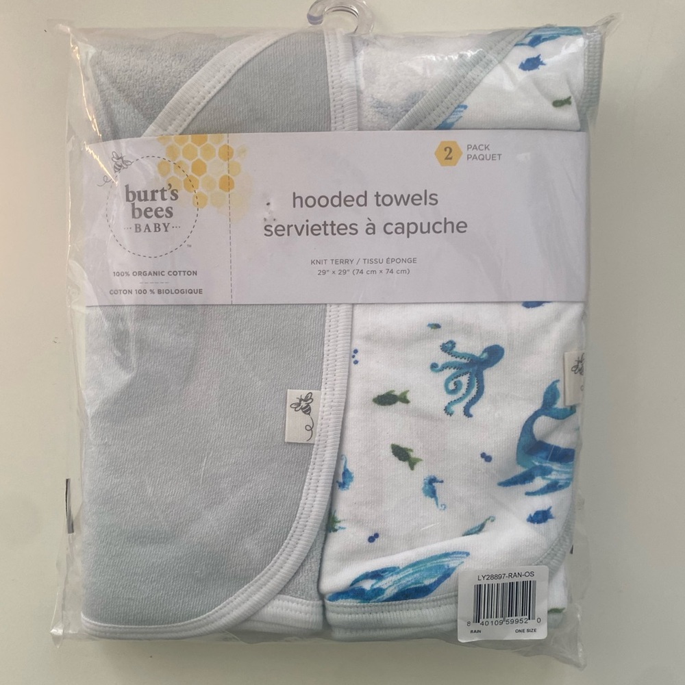 NWT Burt's Bees Baby Cotton Gray and White Hooded Towels Blue Whales Nautical